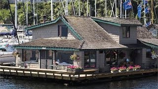 quotSleepless in Seattlequot Houseboat Community on Lake Union Seattle Washington [upl. by Oiceladni]