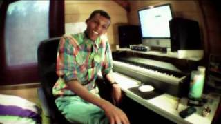 Stromae  Leçon N°16 quotBienvenue chez moiquot [upl. by Notnelc]