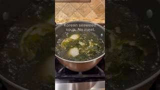 Easy to make Korean seaweed soup Miyeokguk  No meat [upl. by Clifford]