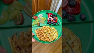 WAFFLES DE HUEVO CON VERDURA ESCONDIDA LE ENCANTÓ A MIS HIJOS shorts blwmeals toddlermeals mom [upl. by Lavern]