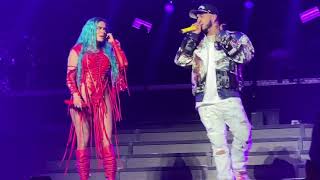 Anuel Sorprende a Karol G en su concierto  Culpables  Secreto anuel karolg [upl. by Calondra465]