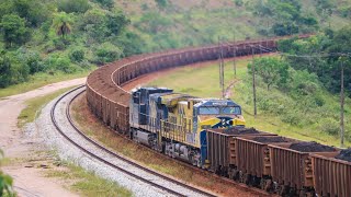 Trem gigante com quase 300 vagões passando chutado na Ferrovia do Aço maquinista buzinando muito [upl. by Riana72]