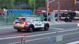 🚔 🇨🇦 🤦‍♂️ Police does not know he has to signal 53 Division of torontopolice ​⁠🍁 May 19 2024 [upl. by Serrano568]