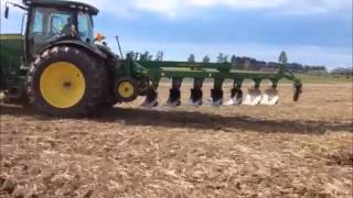 John Deere 995 7 furrow Reversible Plough with 8310R [upl. by Shoshanna]