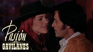 Pasion de Gavilanes  Dinora y Fernando son amantes [upl. by Aiykan]