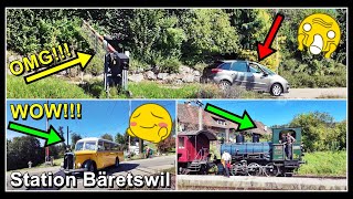 Auto zwischen den Bahnschranken 😲🤪Altes Postauto amp Dampfloks bei der Station Bäretswil🥰 [upl. by Eniar]