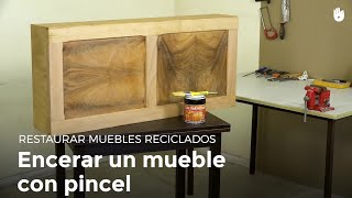 Cómo encerar un mueble con un pincel  Restaurar muebles [upl. by Tnecnev832]