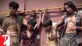 Making Of The Film  Gunday  1971 The Childhood  Capsule 4  Ranveer Singh  Arjun Kapoor [upl. by Sivla]