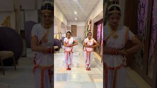 Non dancer vs professional dancer 🫡 bharatnatyam aigirinandini [upl. by Killam]