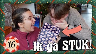 Megaveel hilarische cadeaus unboxen 😍🎁🎄 VLOGMAS 16 [upl. by Etnuaed]