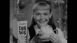 Bordens Egg Nog Elsies Holiday Party 1950s TV Christmas Commercial HD [upl. by French286]