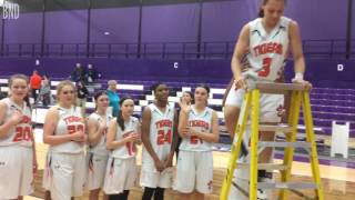 Edwardsville girls win 14th straight regional [upl. by Kataway]