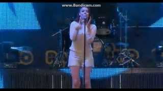 Annalisa  Sento solo il presente amp Diamante lei e luce lui live  Radio Bruno Mantova 11 07 2014 [upl. by Kliment]