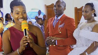 Komuntare Singing Kinyankore Special song for Mushana amp Wife Moreen on their Wedding Day [upl. by Ardua]