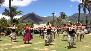 Halau O Na Pua Kukui dances as WAIPUNA sings Ala Pikake [upl. by Mailiw512]