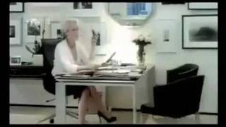 Le diable shabille en Prada bande annonce 2011 [upl. by Notliw]