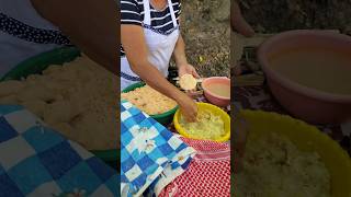 pastelitos salvadoreños de vegetales en Nejapa los mas sabrosos ElSalvador choteando503 [upl. by Yatnuahs]