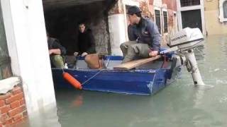 Acqua alta a Venezia High water in Venice Niveau deau élevé à Venise [upl. by Idona343]