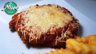 Milanesa de pollo a la parmesana receta fácil  Muve Flavors [upl. by Betti]