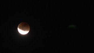 TIMELAPSE la Super Lune visible à Pyongyang [upl. by Ahgem808]