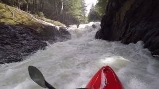 Kayaking the Gihon River in Vermont level 2 feet [upl. by Tobin]