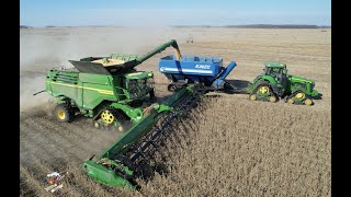 Illinois Soybean Harvest 2022 with a JOHN DEERE X9 1100 Combine [upl. by Rutra]