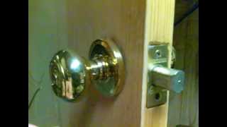 Picking a Weiser Deadbolt Lock in 15 seconds [upl. by Anirrak]