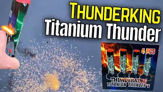 Thunderking Titanium Thunder  4 stuks  Broekhoff Vuurwerk [upl. by Hakon]