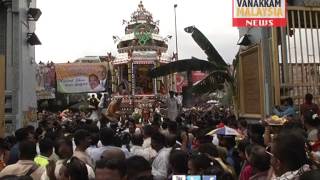 Ratham arrival at Batu Caves on Thaipusam [upl. by Fredette]