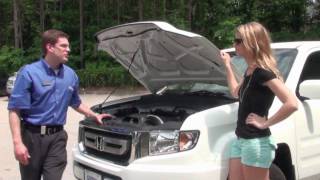 Jessica amp Brandon Review the 2010 Honda Ridgeline [upl. by Seira]