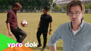 China Weltfabrik und der Traum vom FußballWMFinale  VPRO Dok [upl. by Athena422]