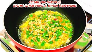 ANAK KOSAN MENGOLAH NASI SISA JADI CEMILAN ENAK GAMPANG DAN BIKIN KENYANG  OMLET NASI BUNGA BAWANG [upl. by Nytsirt281]