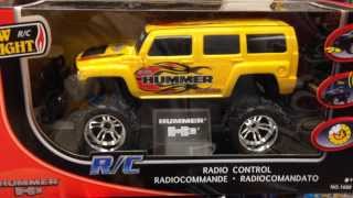 Overview of HUMMER H3 RADIO CONTROL SUV By New Bright Toys [upl. by Akinad358]