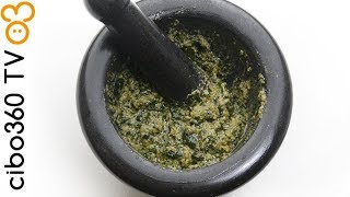 Pesto alla genovese fatto in casa con mortaio [upl. by Augy]