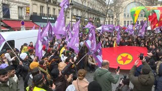 Paris manifestation de la communauté kurde un an après la tuerie de la rue d’Enghien  AFP Images [upl. by Bonny446]