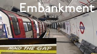 London Underground 🇬🇧 quotMIND THE GAPquot Loud Message Announcement [upl. by Lemhar579]