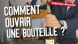 Lart douvrir une bouteille de vin [upl. by Aerdua]