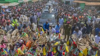 WATCH PRESIDENT RUTO DP GACHAGUA GOVERNOR GLADYS WANGA INTERACTING WITH RESIDENTS OF HOMABAY TOWN [upl. by Tavish84]