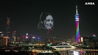 Pechino 2022 spettacolo notturno nel cielo di Guangzhou [upl. by Gerson]