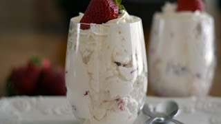 FRESAS CON CREMA  Cómo Hacer Fresas Con Crema  SyS [upl. by Vada312]