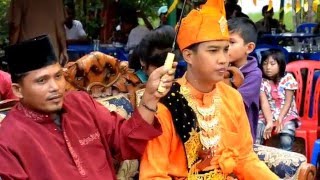 Kompang Melayu Wedding Ceremony in Bengkalis [upl. by Vanderhoek]