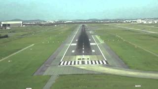 Day Approach and Landing RWY 19 Brisbane Airport Australia  Cockpit View [upl. by Ronny]