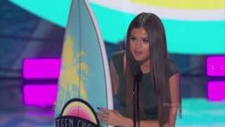 Nick Jonas and Selena Gomez wins Teen Choice Awards 2013 [upl. by Schwerin]