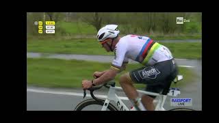 giro delle Fiandre 2024  ultimi 3 km  fenomeno Van der poel [upl. by Etnoek]