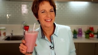 Cómo preparar un batido Herbalife® de fresas y menta  Consejos Herbalife [upl. by Gambrill221]