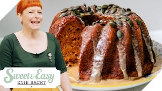 Kürbiskuchen mit herbstlichen Gewürzen und feiner Karamellglasur  Sweet amp Easy  Enie backt  sixx [upl. by Inar]