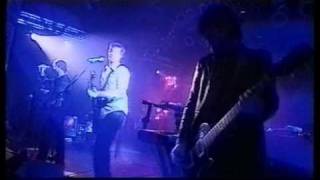 Queens Of The Stone Age  14  A Song For The Deaf Live Visions 2002 [upl. by Naman]