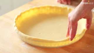 Comment faire une croûte à tarte [upl. by Ardnoed]