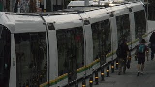 Tranvía de Ayacucho recorrido por sitios turísticos de Medellin [upl. by Aelgna]