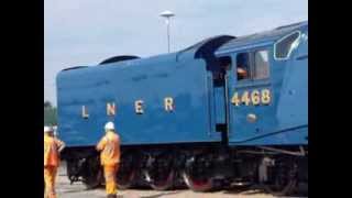 2013 Sep 04  The Mallard Arrives At Grantham [upl. by Oicafinob]